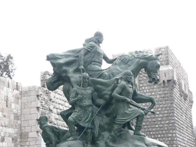 1Statue_of_Saladin_Damascus